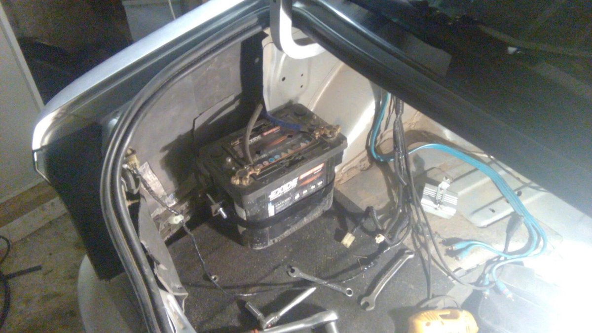 Перенос АКБ В багажник Octavia a5