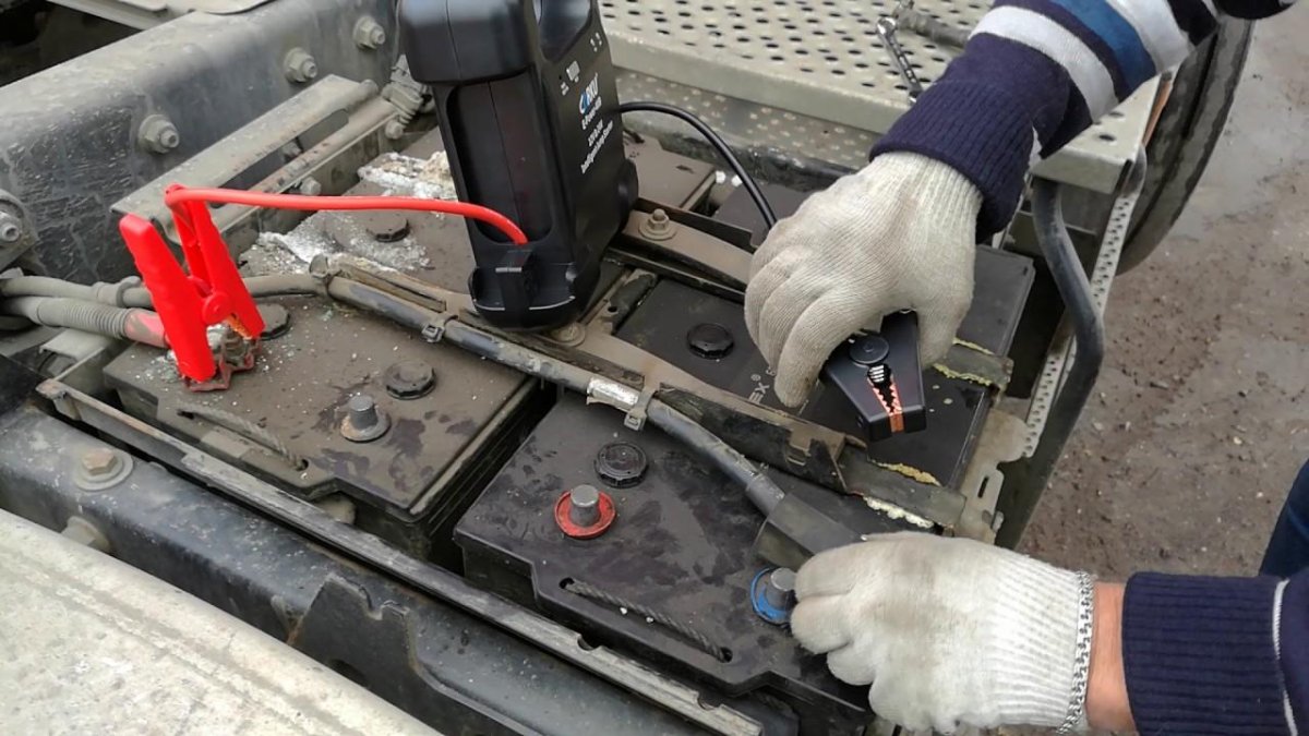 Прикурить аккумулятор 24 вольта