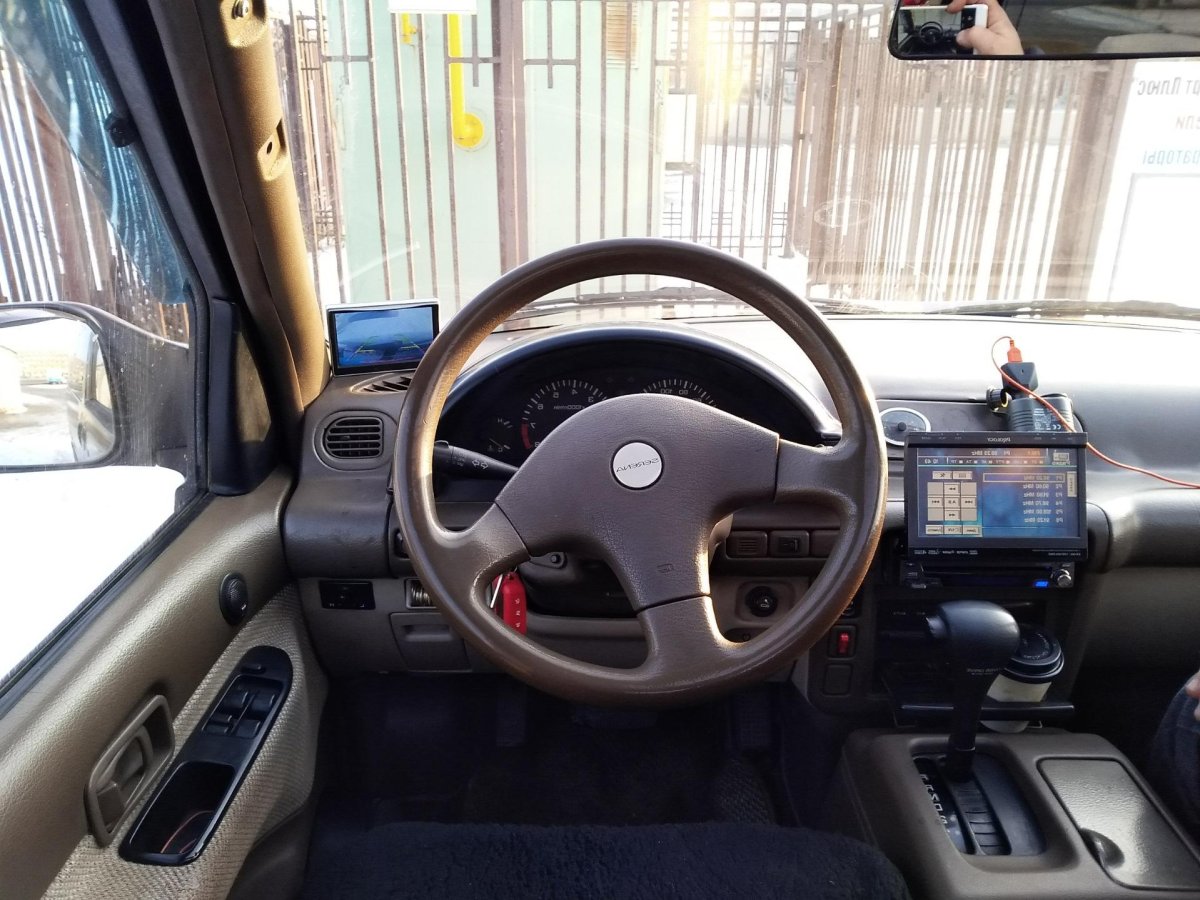 Ниссан Серена с23 салон