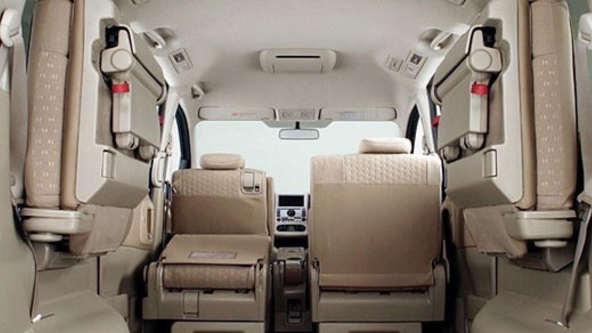 Nissan Serena 2008 Salon