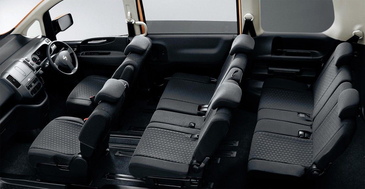 Ниссан Серена с25 салон