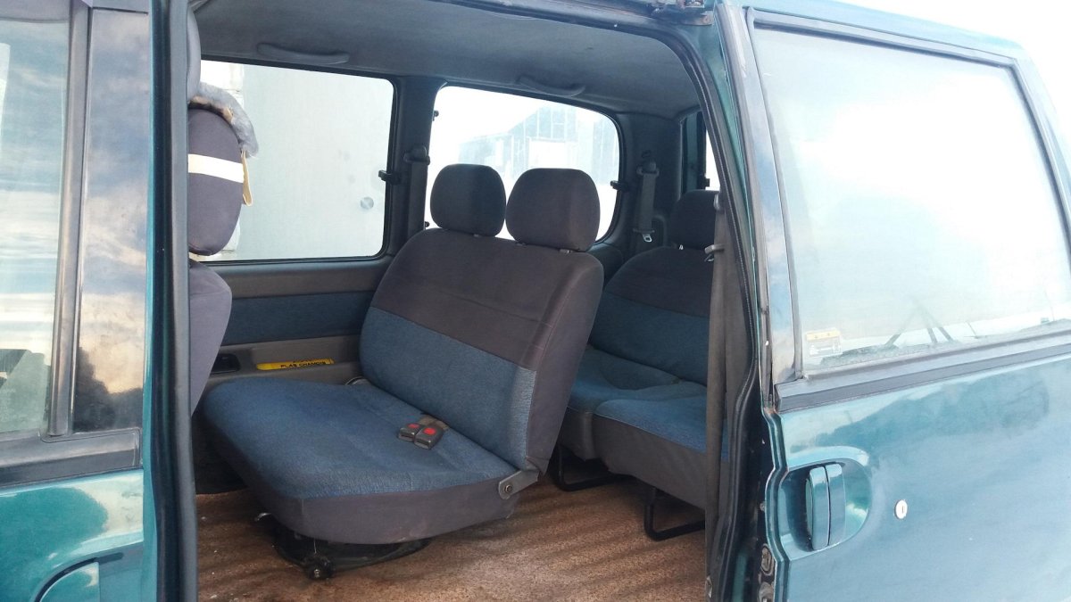 Ниссан Серена с23 салон