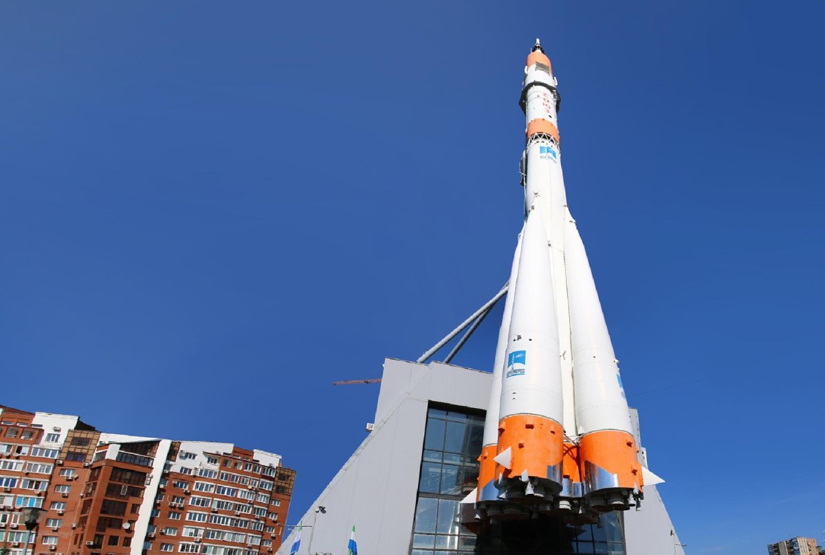 Самара монумент ракеты-носителя «Союз»