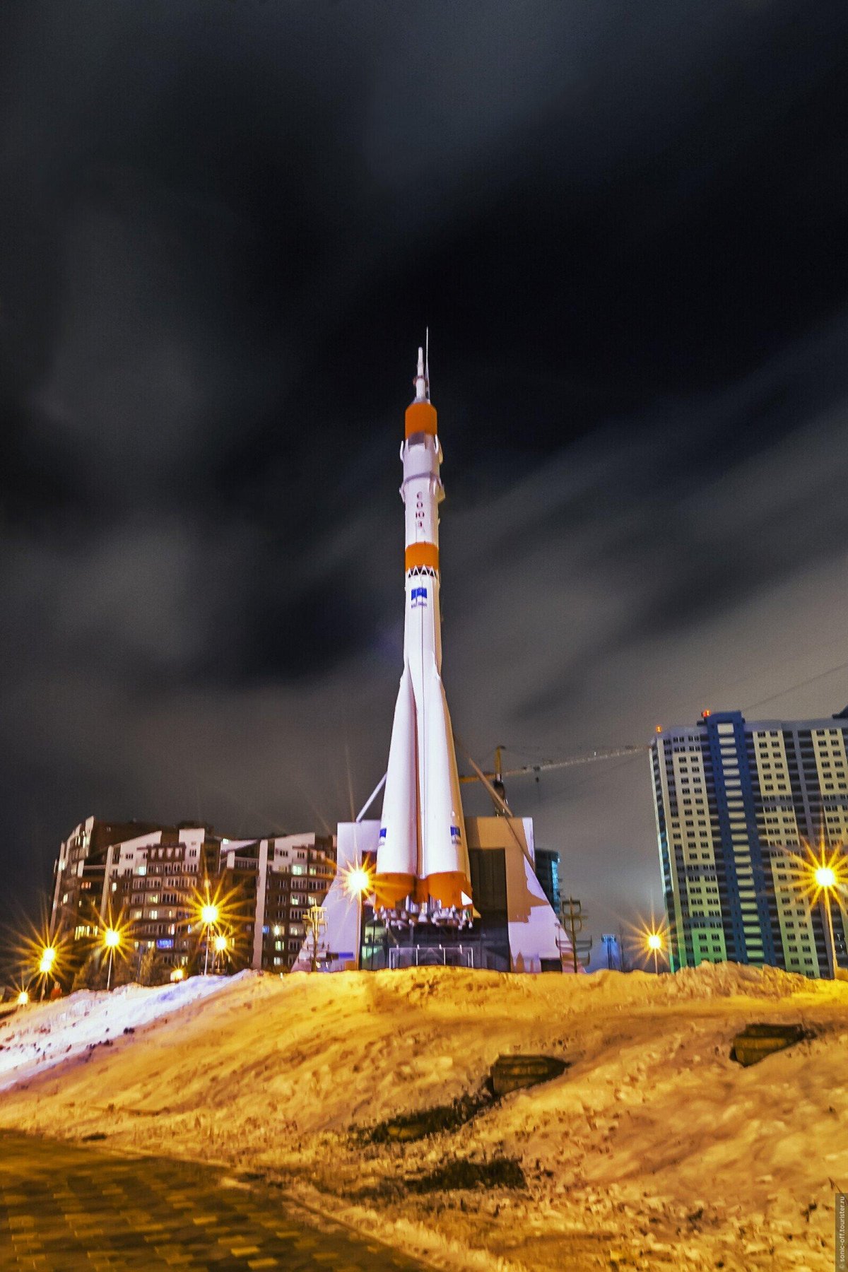 Памятник ракетоносителя Союз Самара