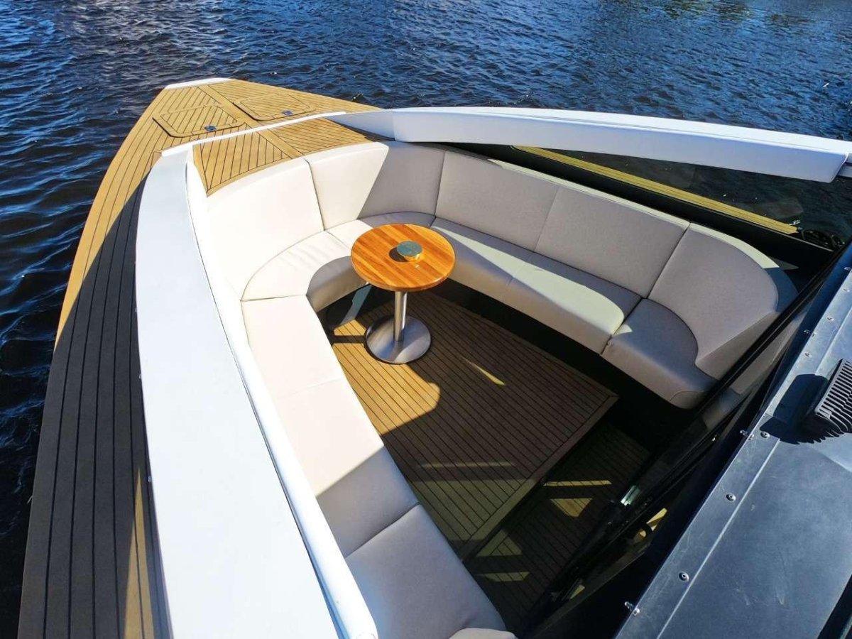 Катер Амстердам Санкт-Петербург