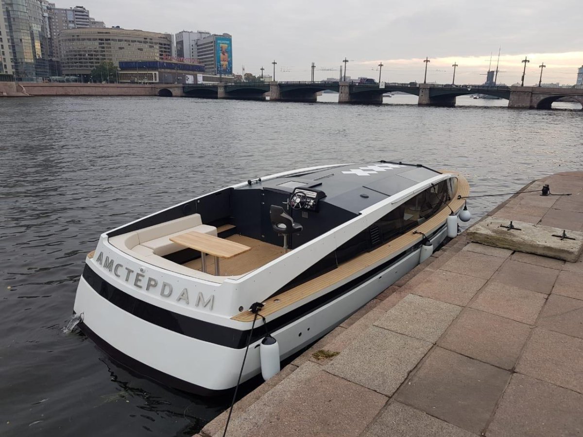Лодка Амстердам Питер