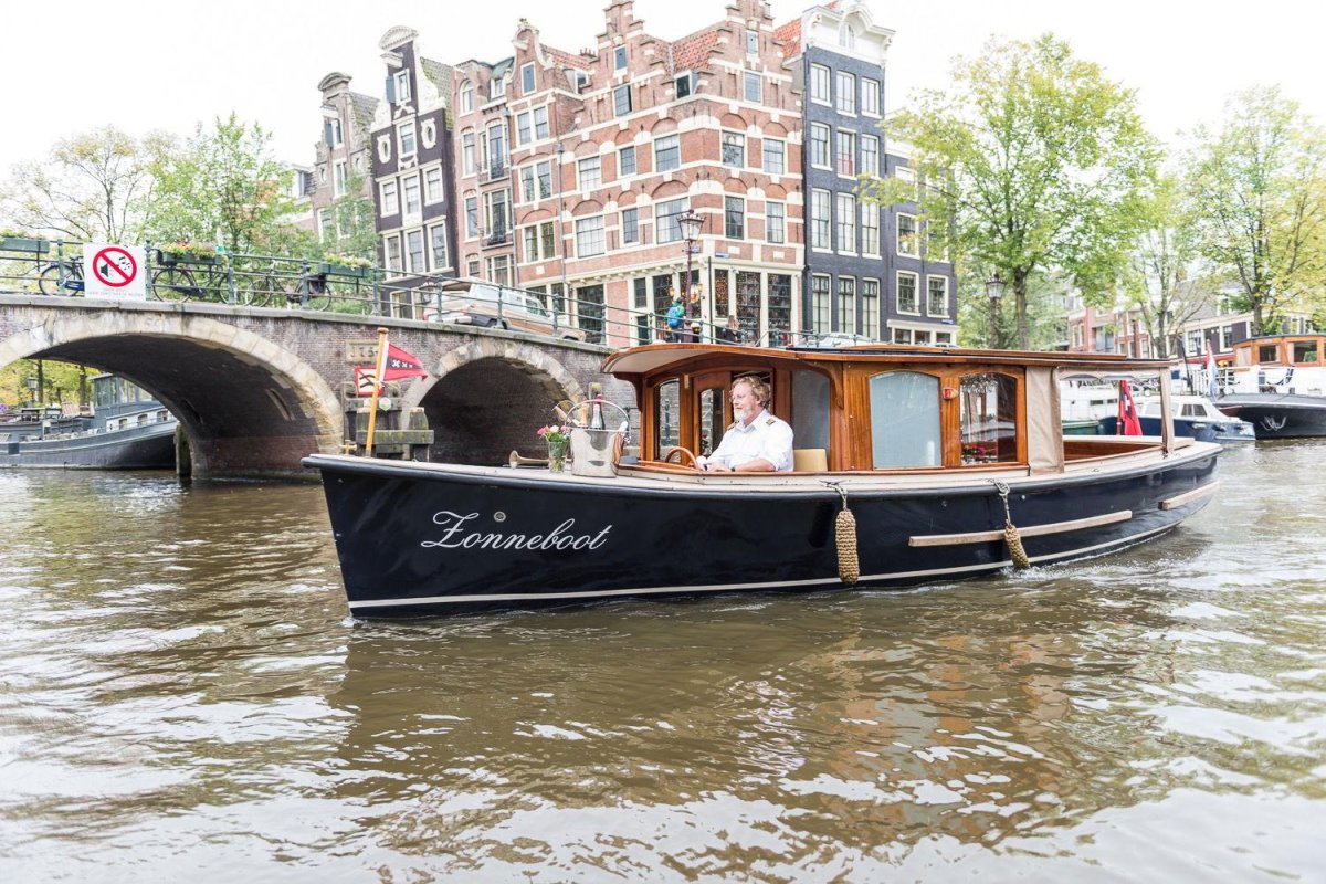 Лодка Амстердам