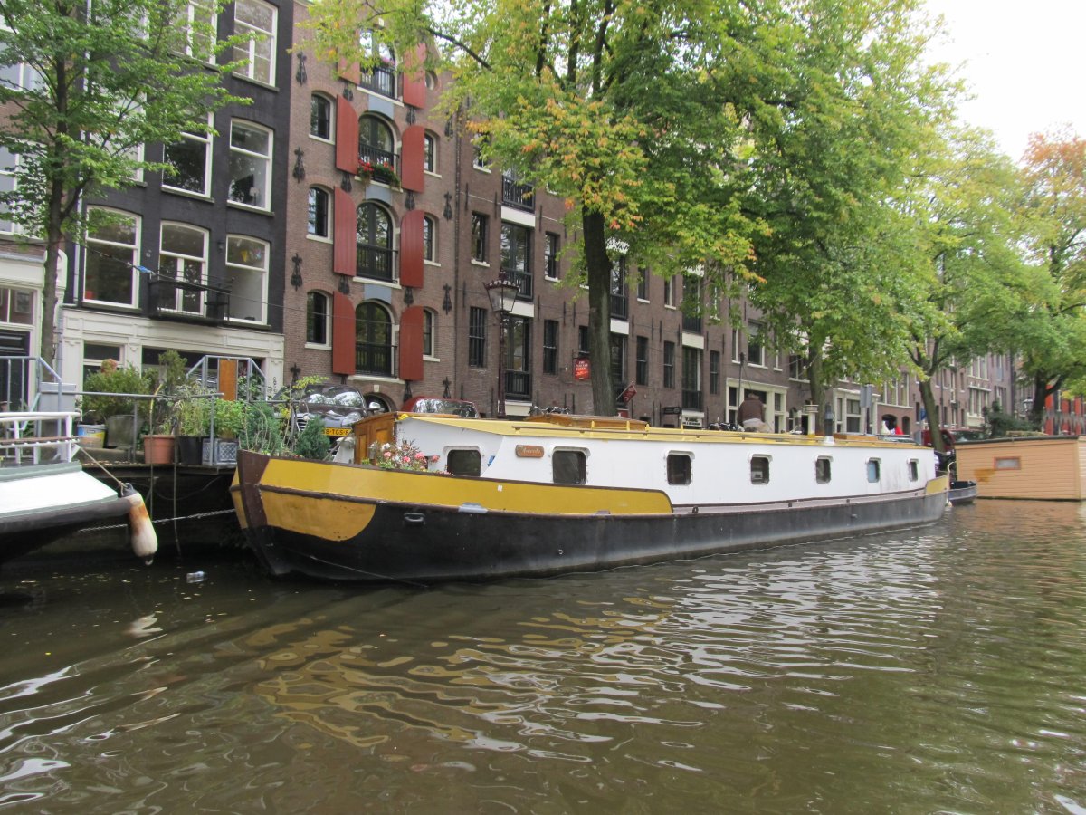 Лодка Амстердам Питер