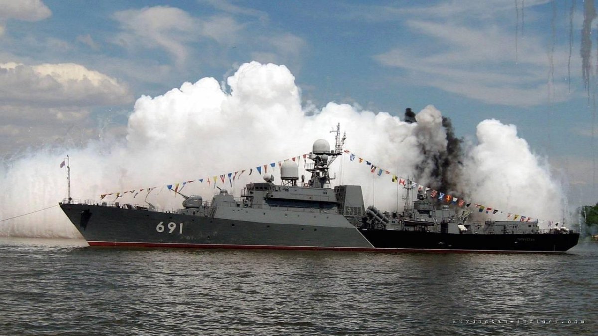 Флагман Каспийской флотилии корабль Дагестан