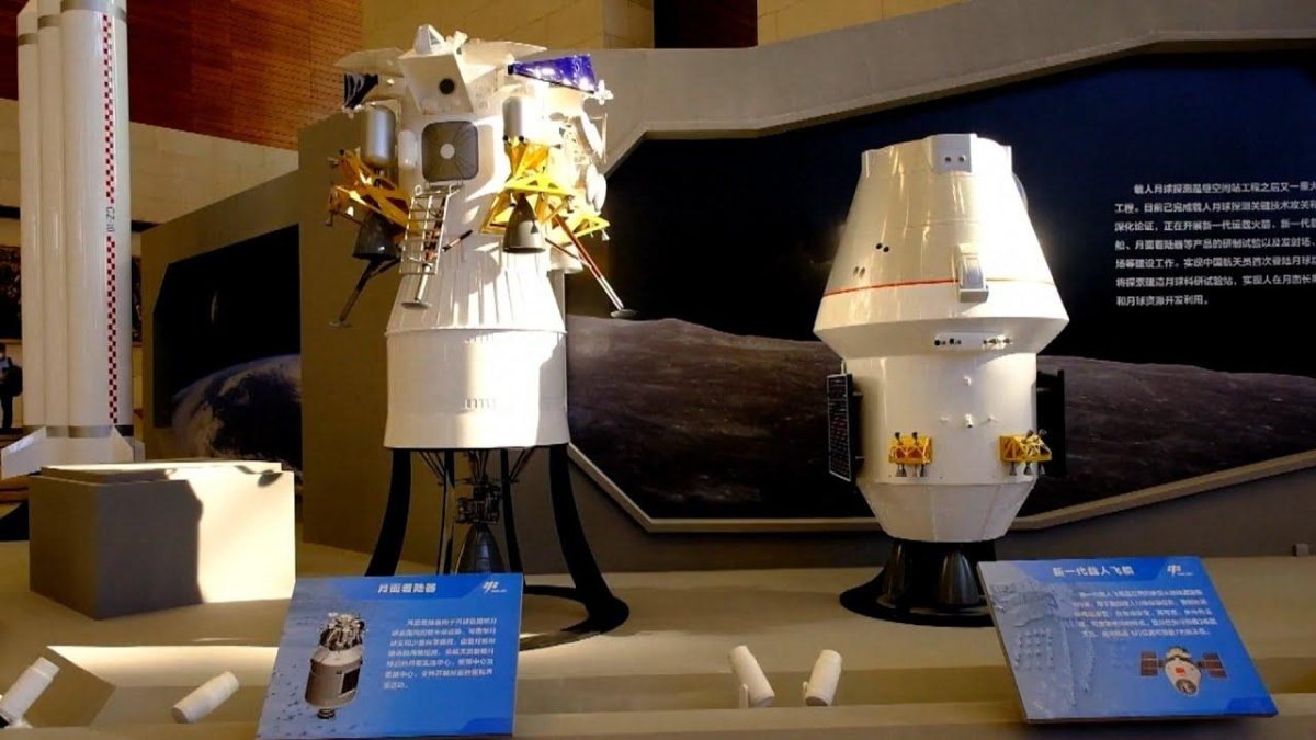 Макет космического корабля