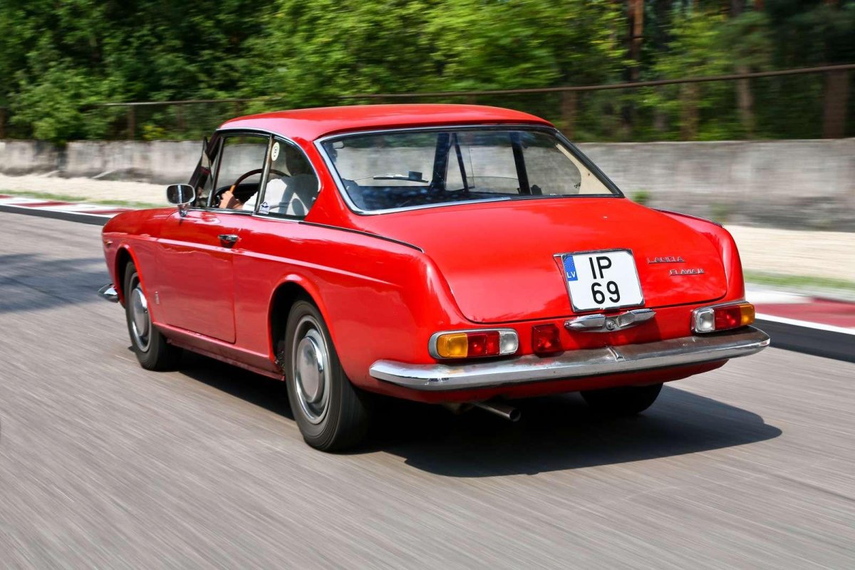 Автомобиль Lancia Flavia 1960