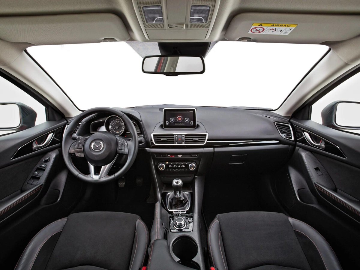 Mazda 3 2016 салон