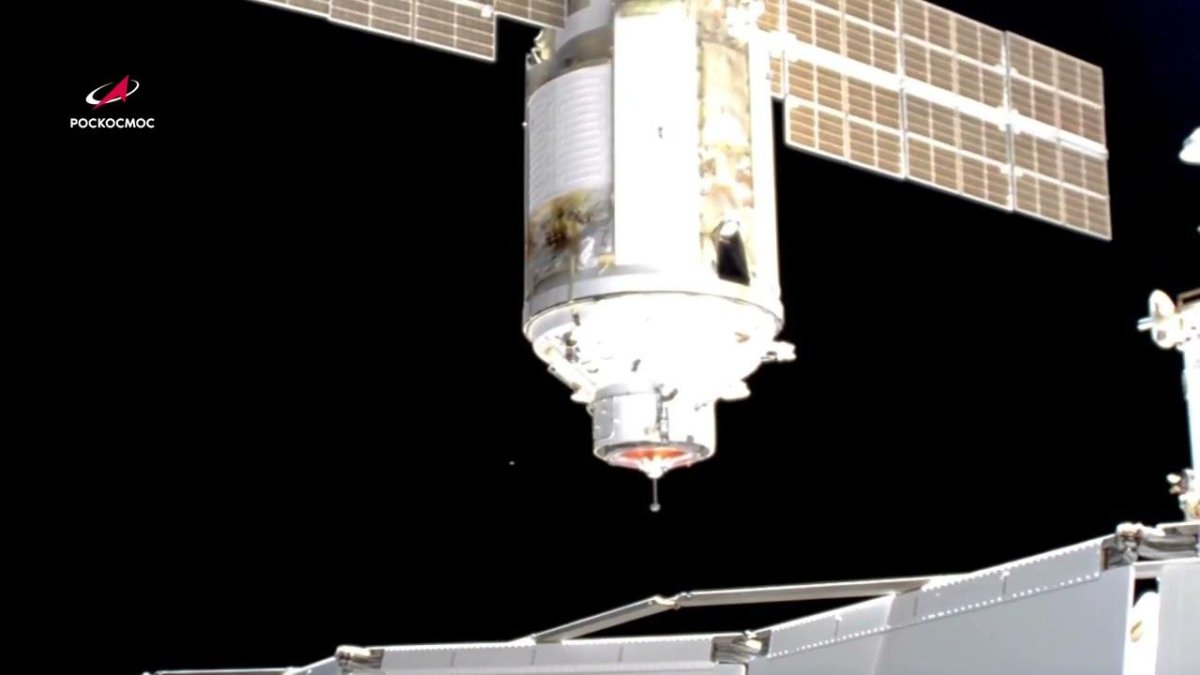 Стыковка модуля наука с МКС