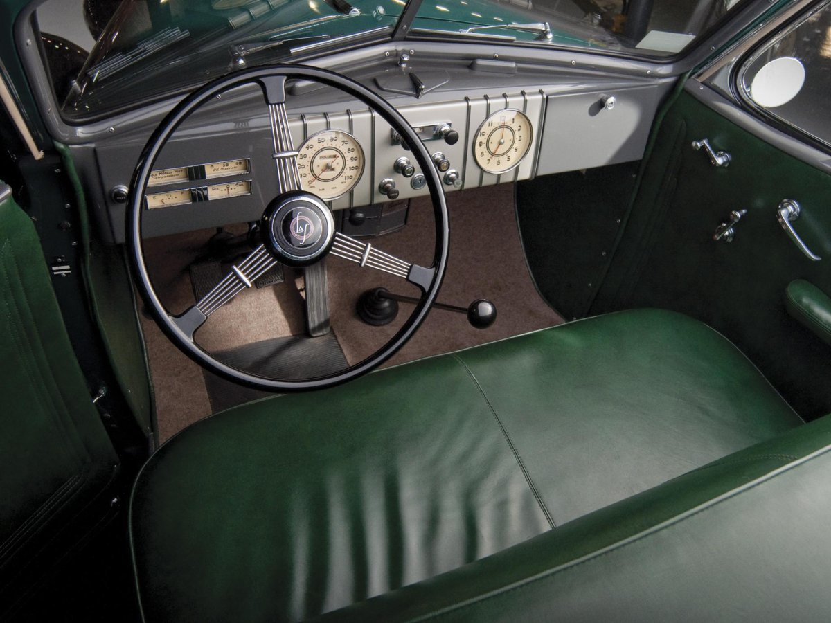 1932 Plymouth PB sedan Convertible