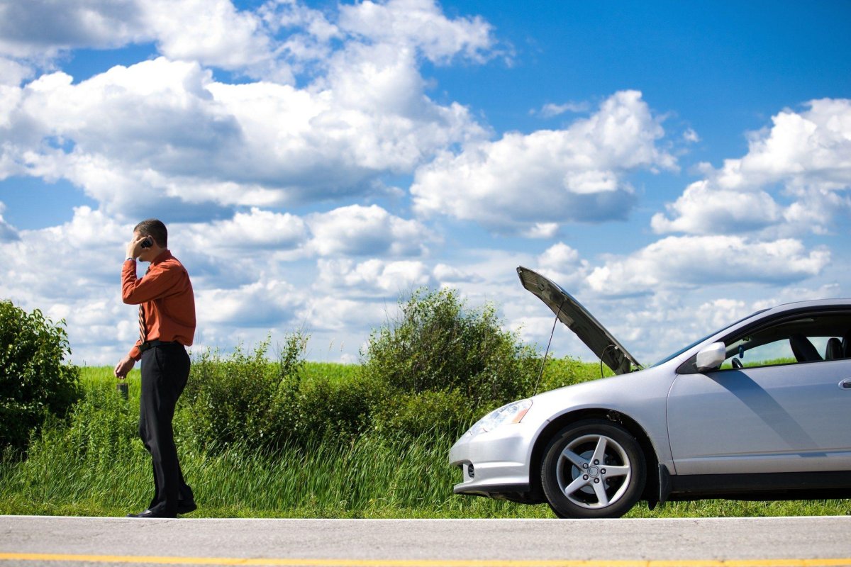 Поломка автомобиля на дороге