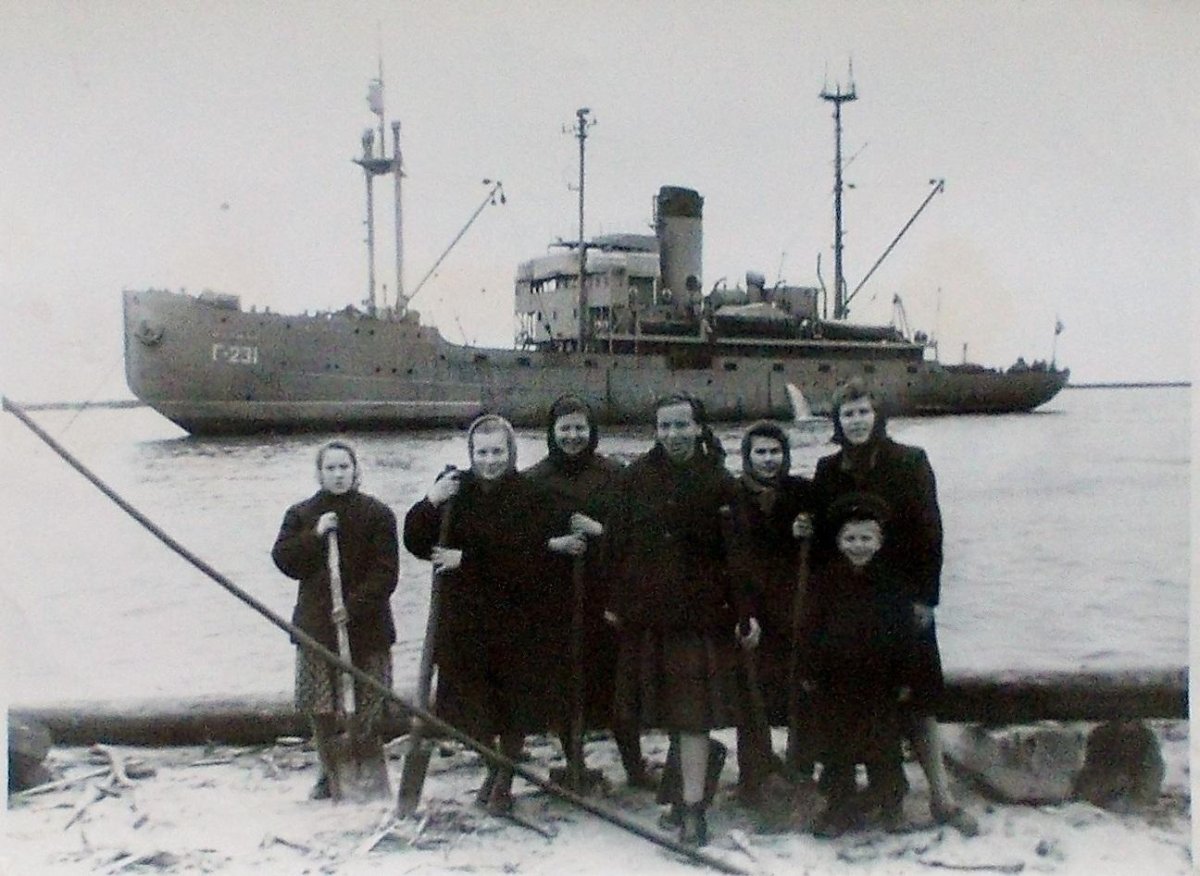 Минный заградитель Мурман