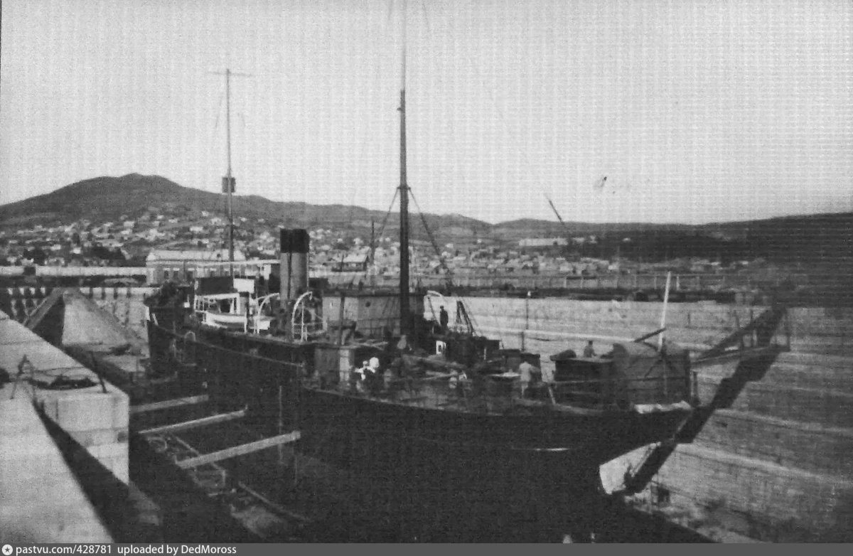 Сухой док Врангель