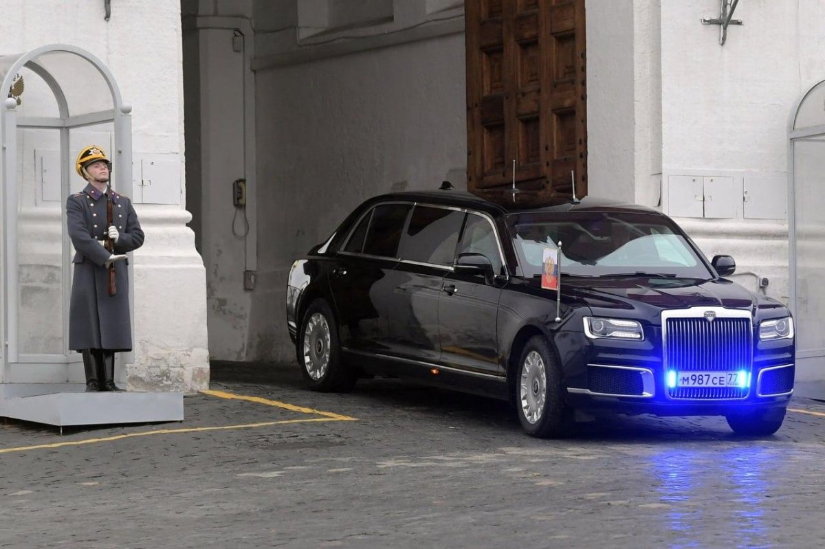 Лимузин президента России Aurus