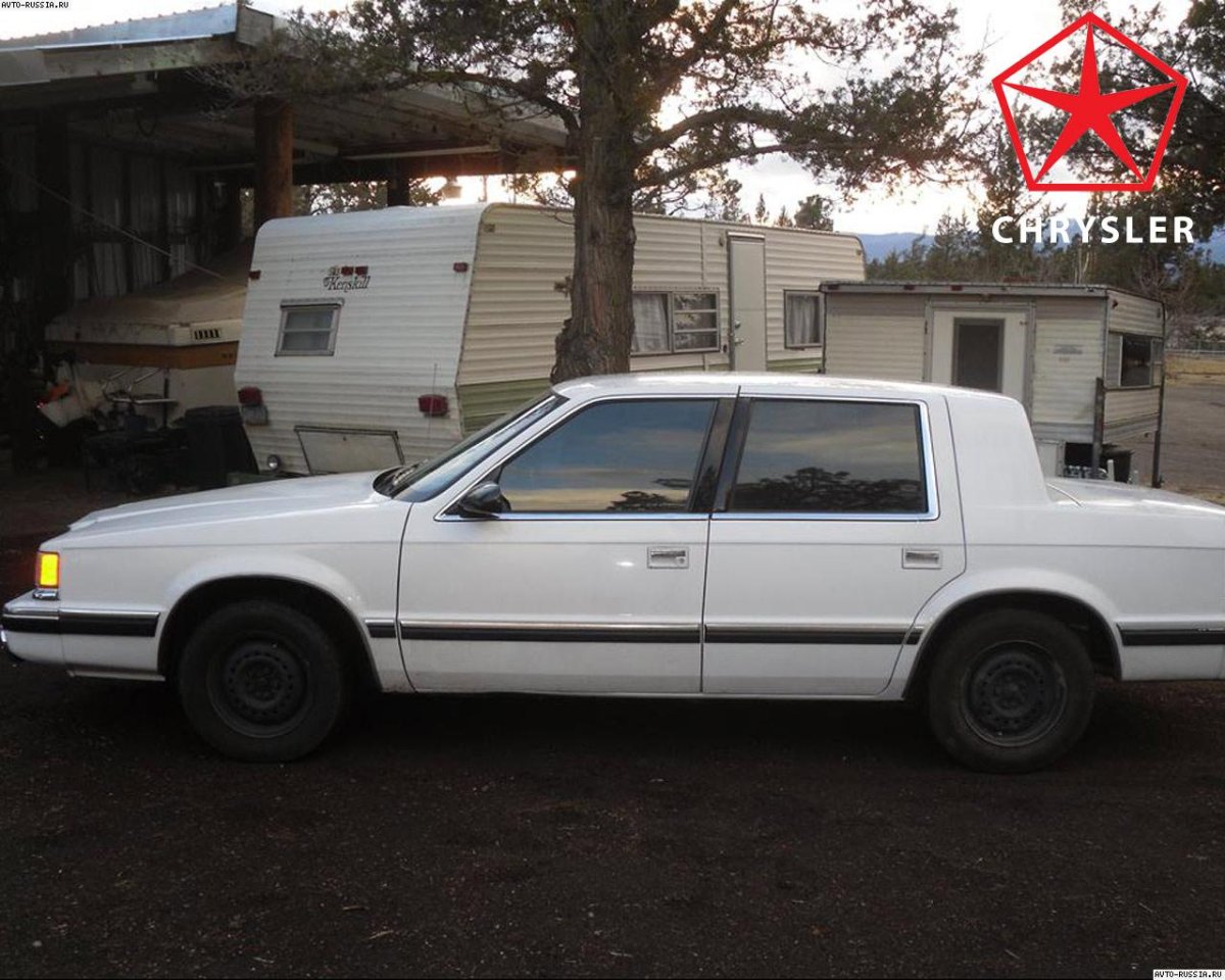 Крайслер Саратога 1990