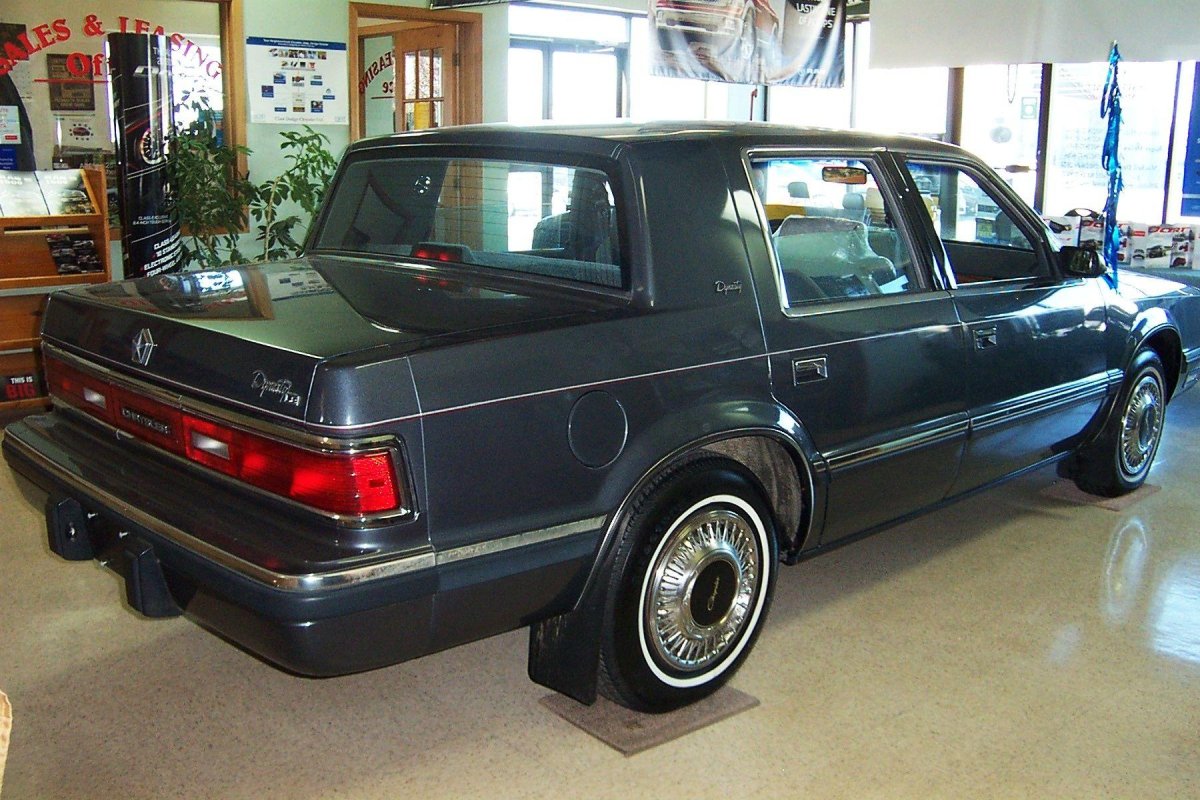 Dodge Dynasty 1989