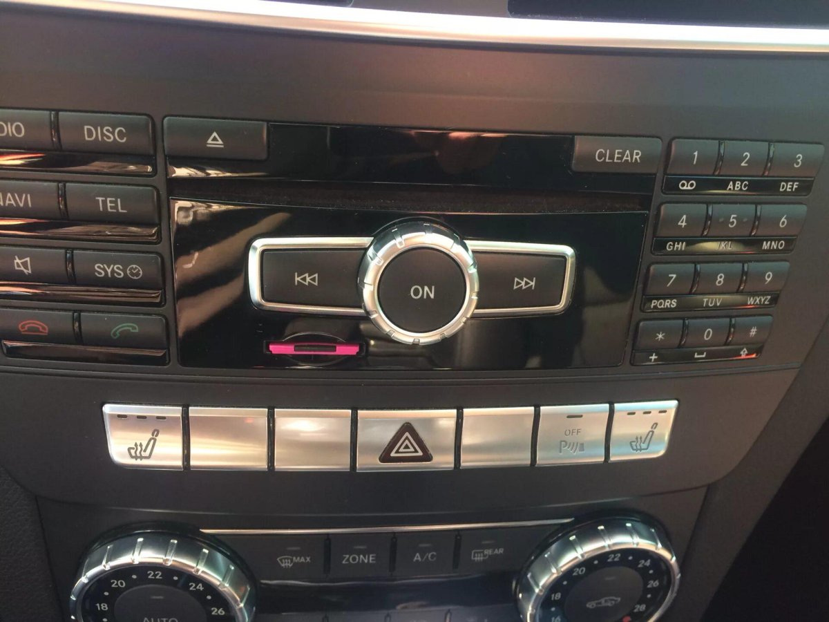 Кнопка Sport Mercedes w204