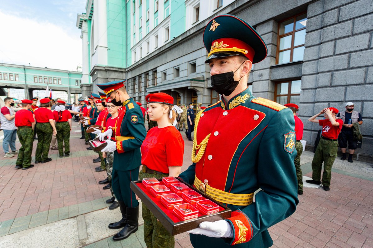 Народ и армия едины