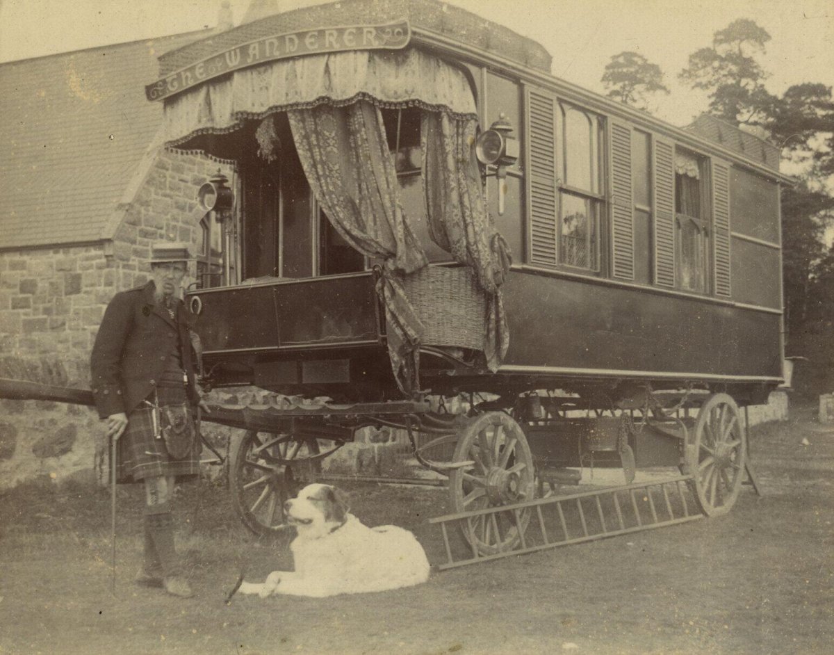 Первый дом на колесах