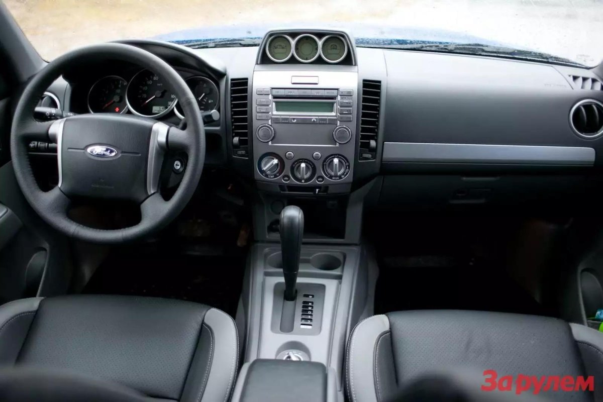 Ford Ranger 2008 салон