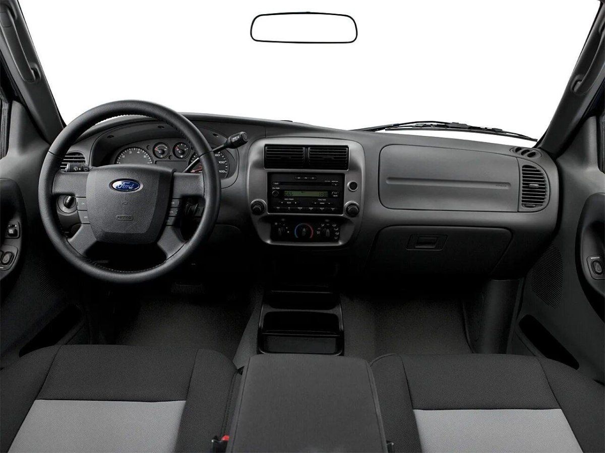 Ford Ranger 2005 салон