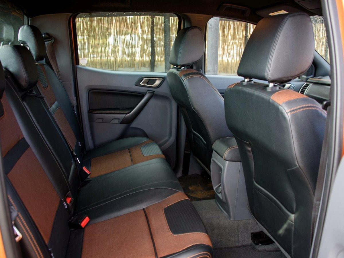 Ford Ranger салон