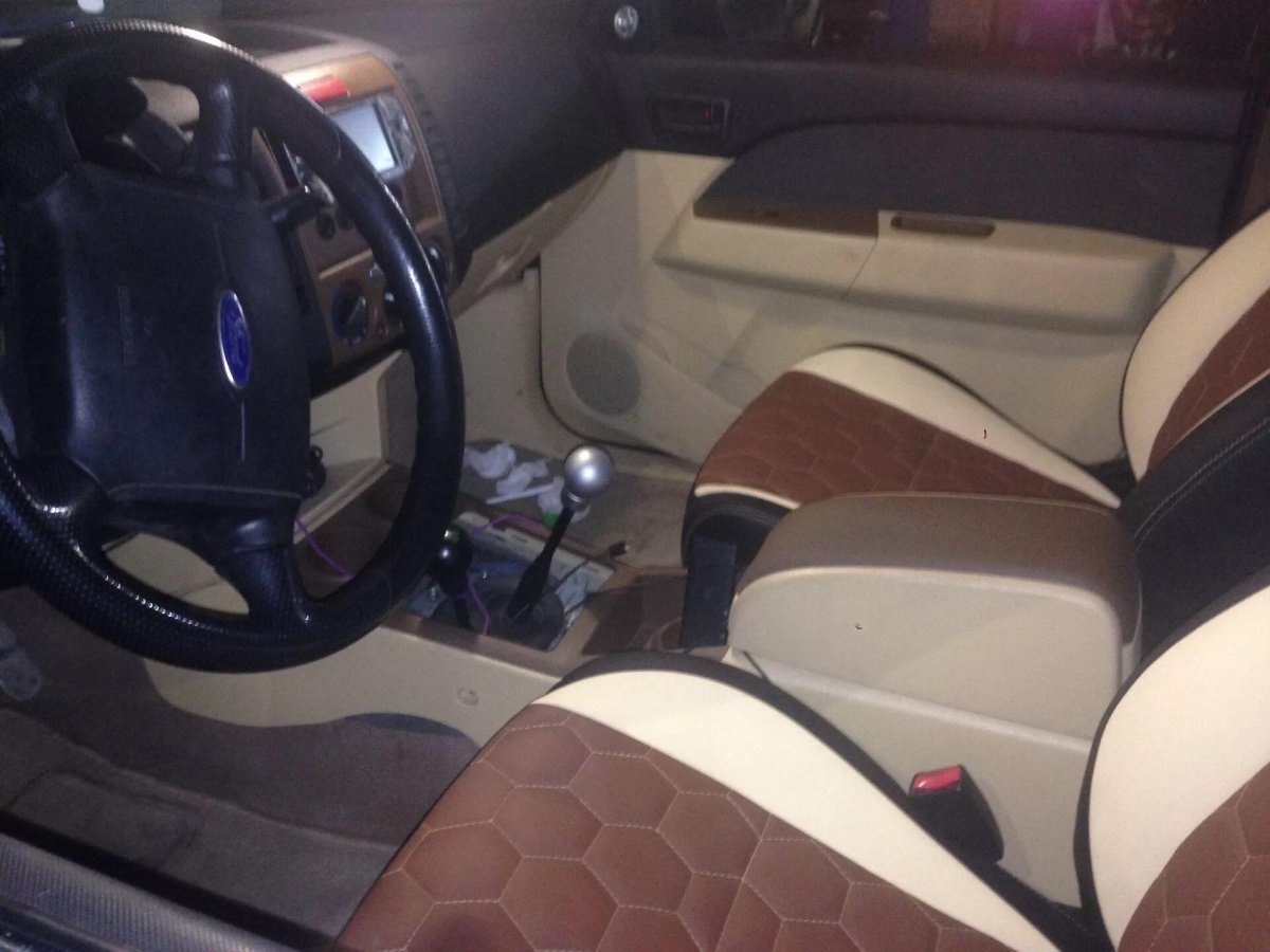 Ford Ranger Tuning салон