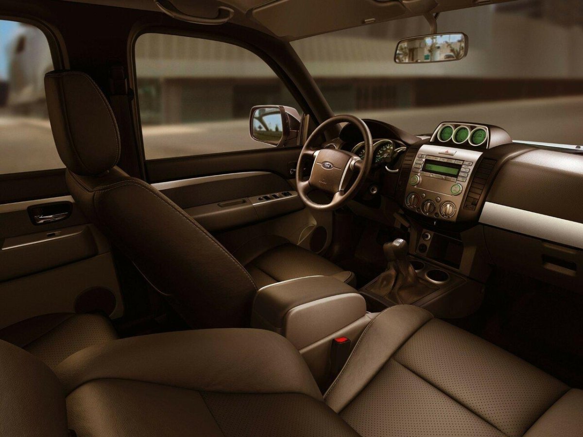 Ford Ranger 2006 салон