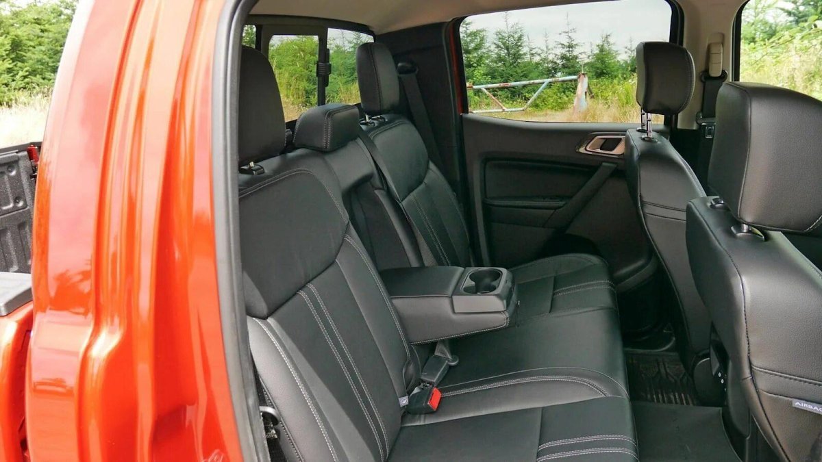 Ford Ranger задний ряд