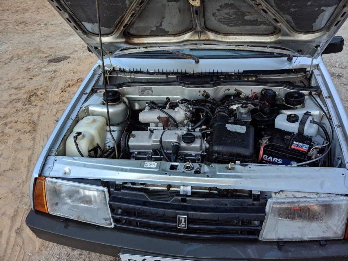 Подкапотка ВАЗ 2109 инжектор