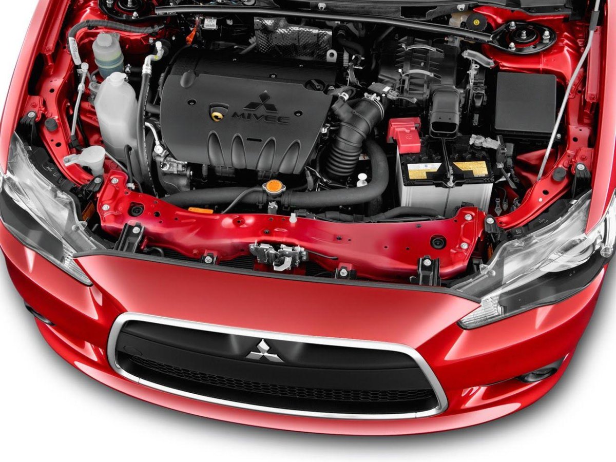 Mitsubishi Lancer 10 под капотом