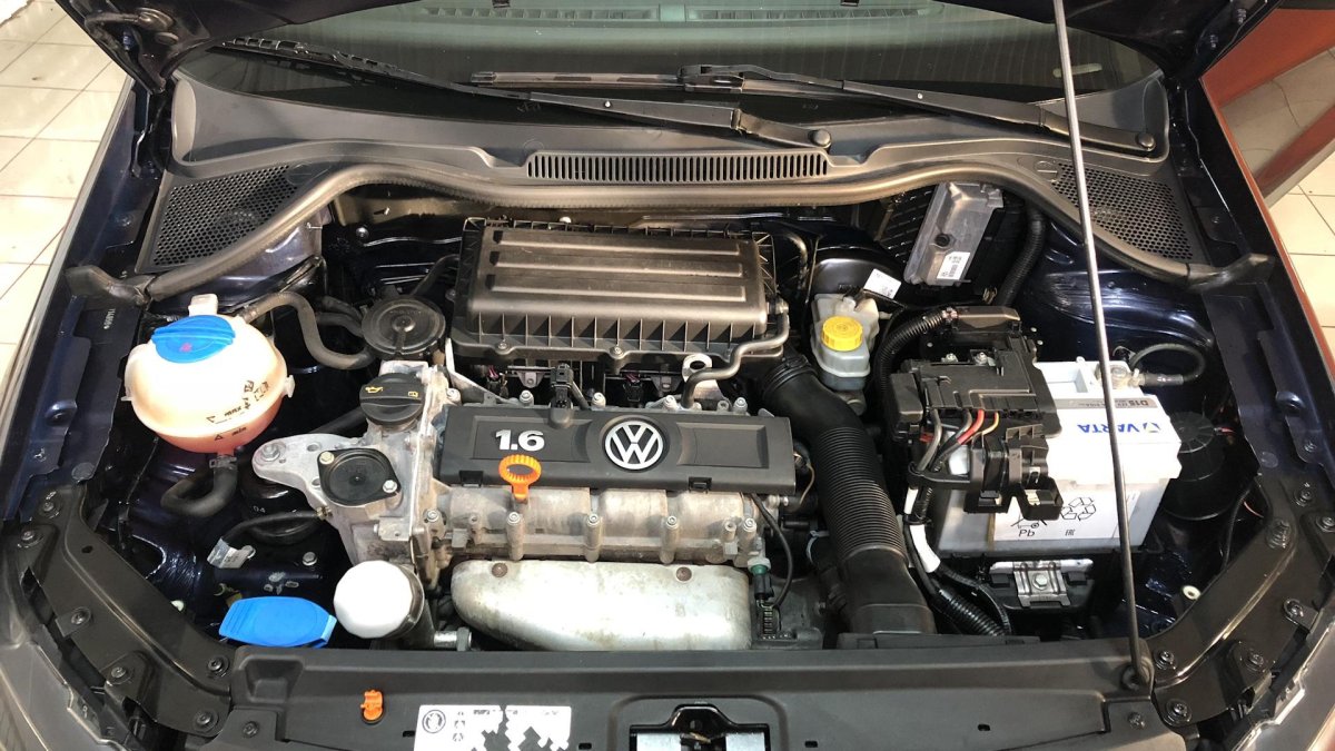 Под капотом поло седан 2012