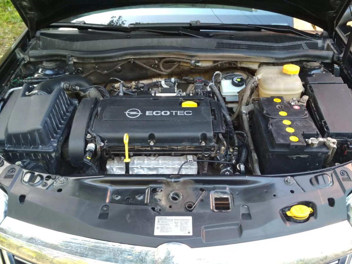 Опель Астра н под капотом