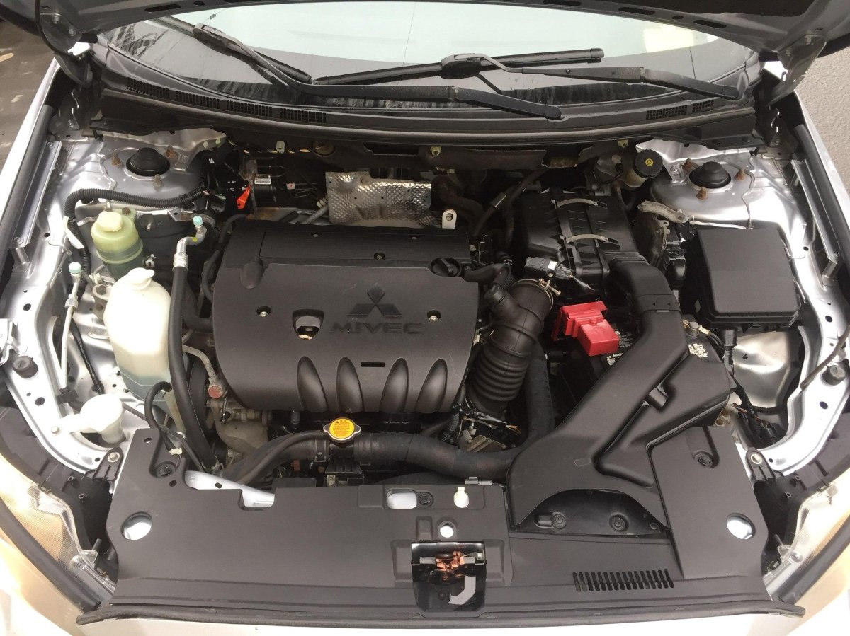 Митсубиси Лансер 10 под капотом