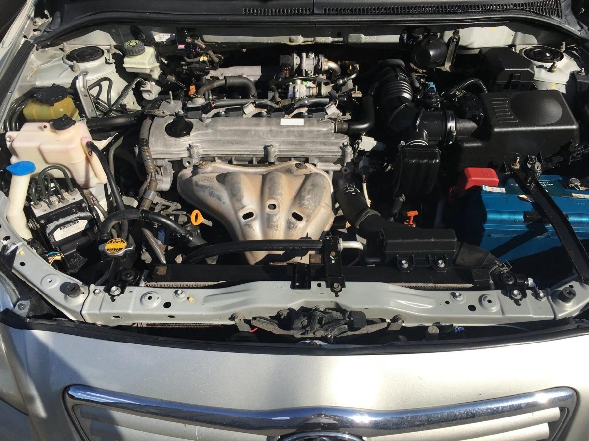 Toyota Avensis под капотом