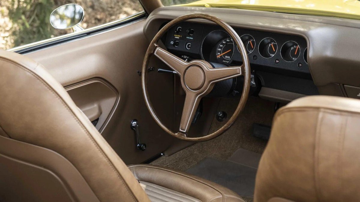 Plymouth Barracuda 1970 салон