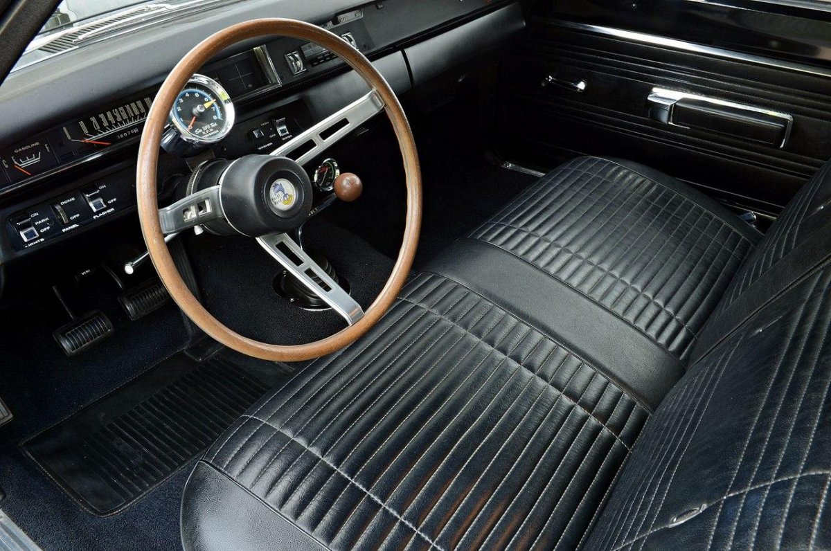 Plymouth Roadrunner 1969 салон