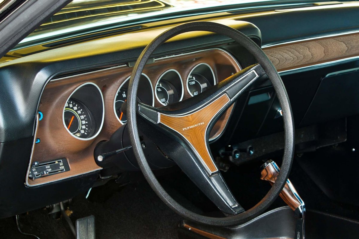 Plymouth Roadrunner 1971 салон