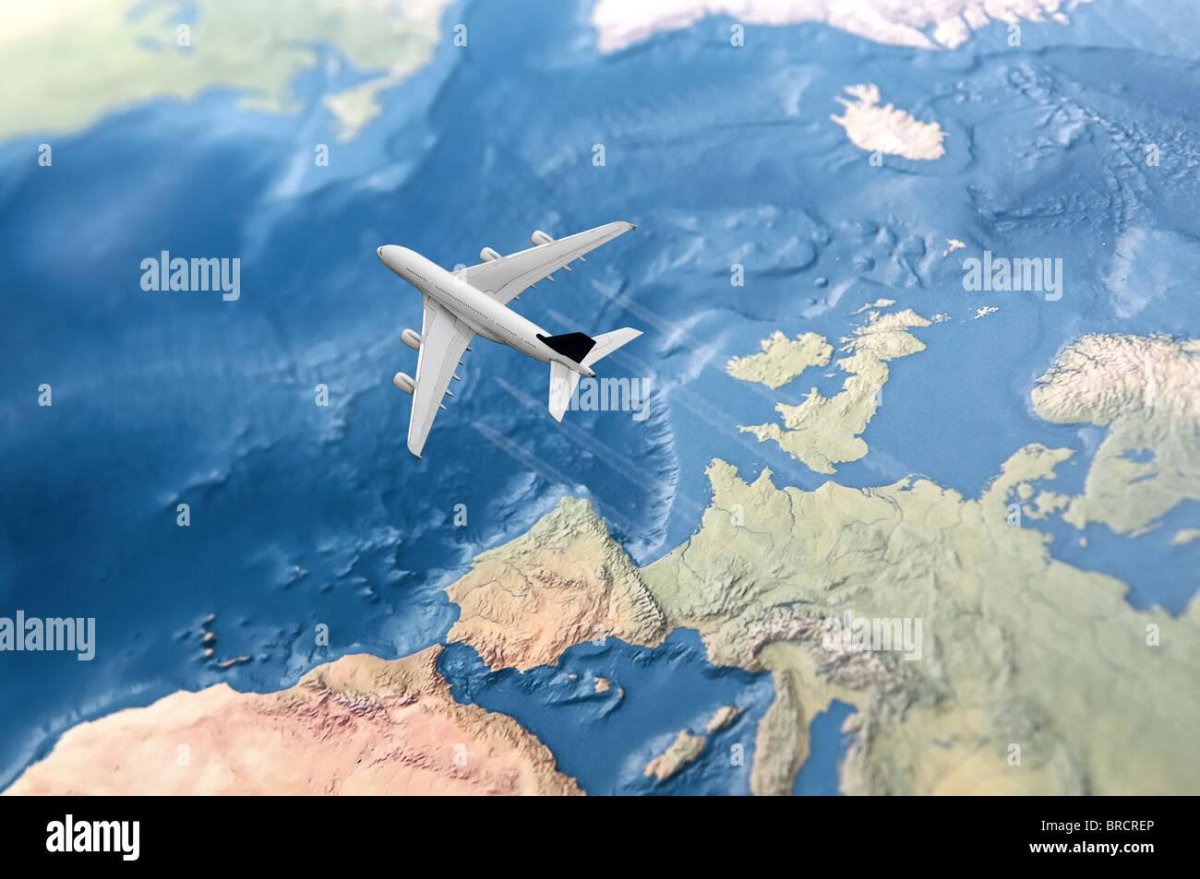 Самолет над Атлантическим океаном