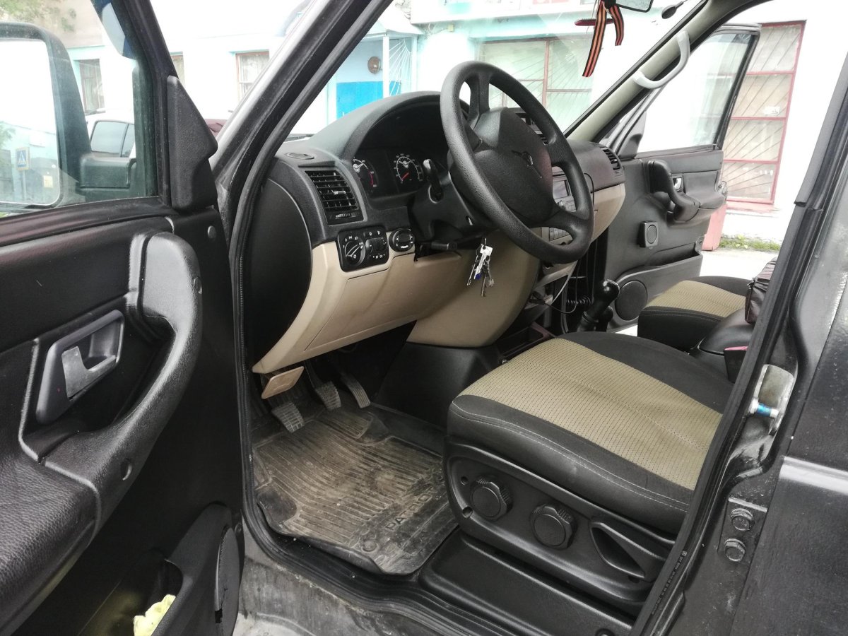 УАЗ Патриот 2023 салон