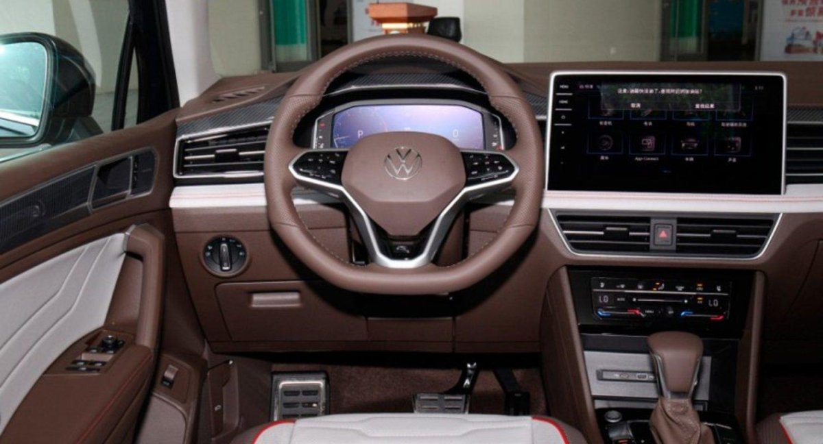 Volkswagen Tiguan 2022 салон