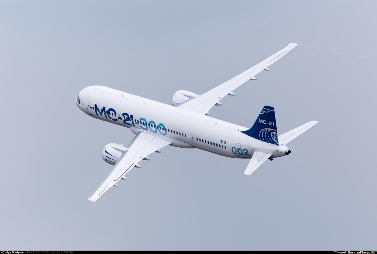 МС-21 пассажирский самолёт
