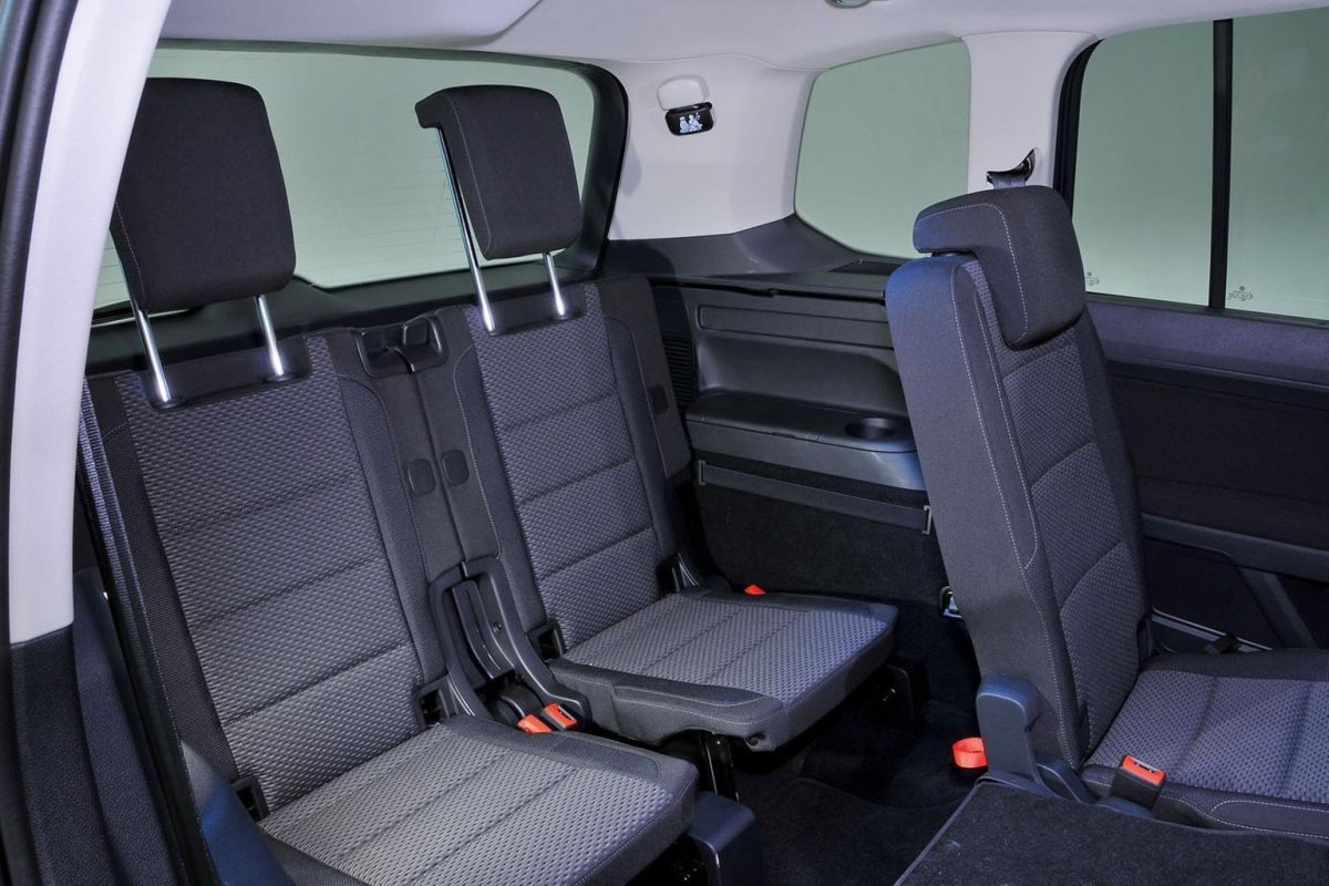 Volkswagen Touran 2008 салон