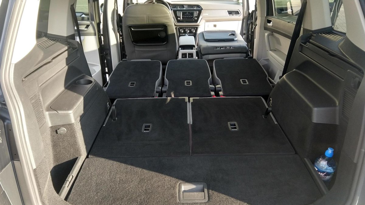 Volkswagen Touran салон 3 ряд сидений