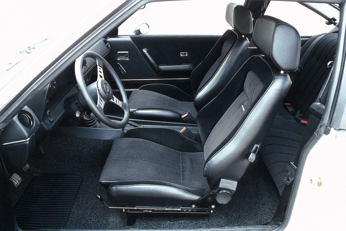 Opel Manta a Interior