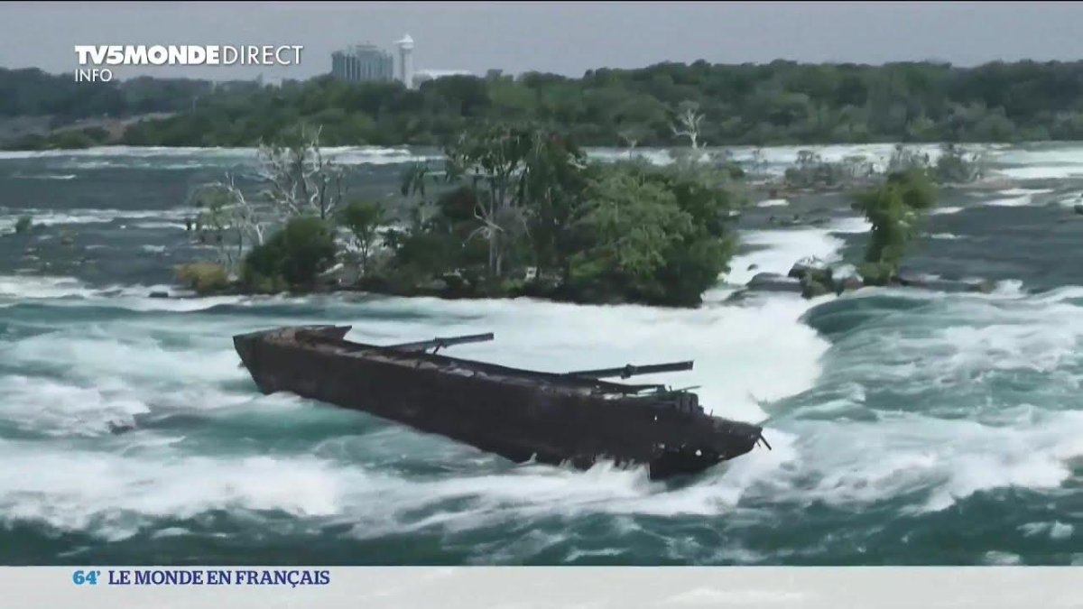 Баржа на Ниагарский водопад